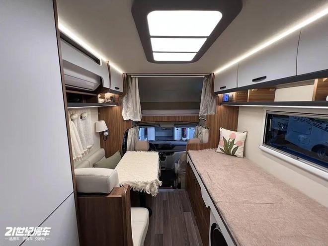 房独立睡卧空间凯乐泰房车亮相北京展新葡京912北京房车展|后上门大厨(图6) 房独立睡卧空间凯乐泰房车亮相北京展新葡京912北京房车展|后上门大厨(图6)